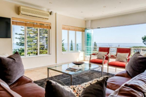 Charming 6-BR Camps Bay Villa 2 Pools and Sea Views